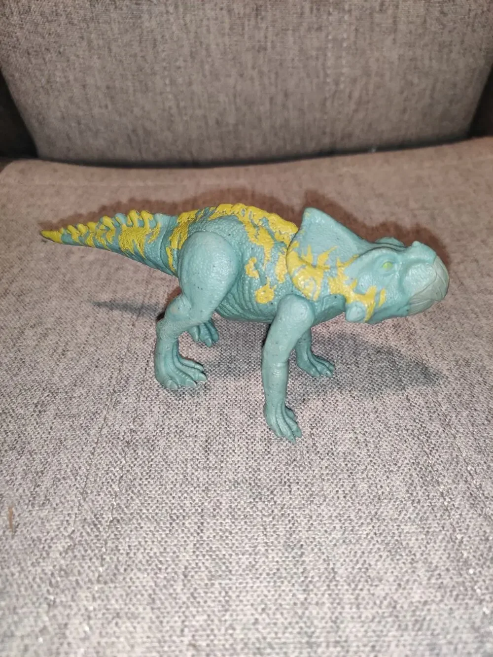 Mattel Jurassic World Warriors of the World Protoceratops Dinosaur